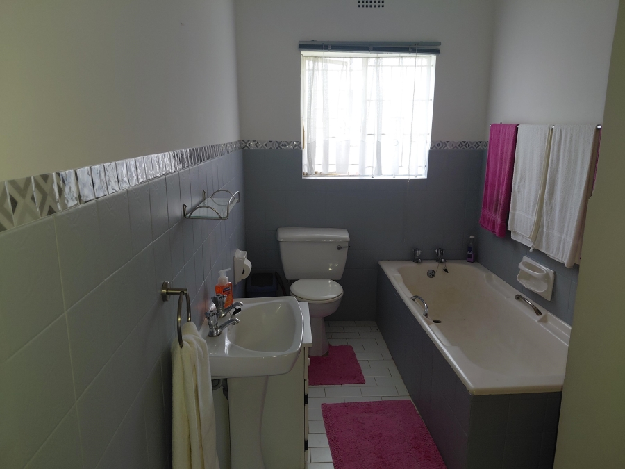 4 Bedroom Property for Sale in Vanes Estate Eastern Cape